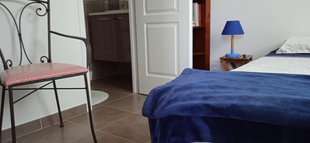 Javoy Bed & Breakfast Penvénan Екстериор снимка